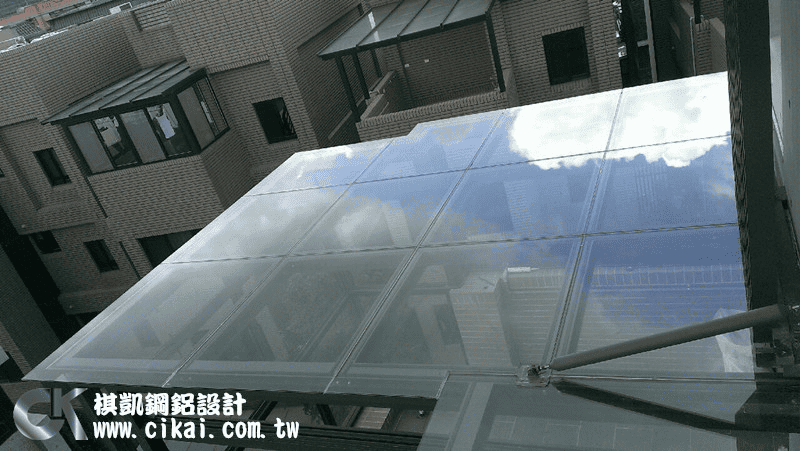 【工程實績】林口的玻璃屋、拉桿式採光罩